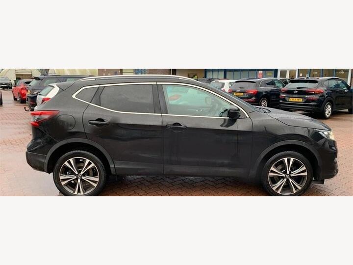 Nissan Qashqai 1.5 DCi N-Connecta Euro 6 (s/s) 5dr