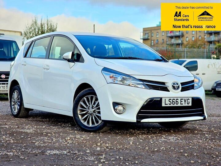 Toyota Verso 1.8 V-Matic Icon Multidrive S Euro 6 5dr (7 Seat) Toyota Verso 1.8 V-Matic Icon Multidrive S Euro 6 5dr (7 Seat)