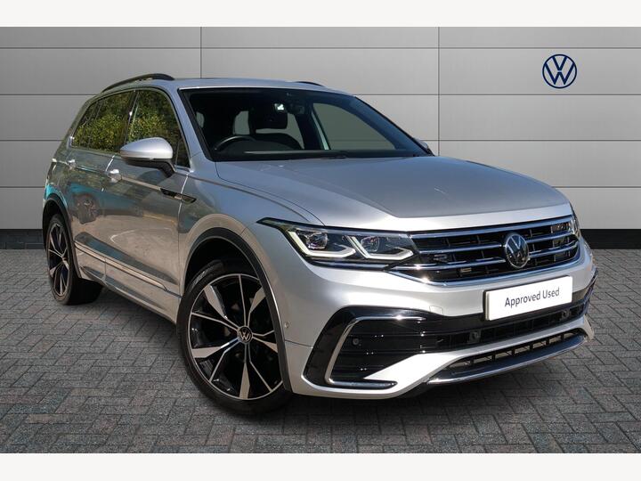 Volkswagen Tiguan 1.5 TSI R-Line DSG Euro 6 (s/s) 5dr Volkswagen Tiguan 1.5 TSI R-Line DSG Euro 6 (s/s) 5dr