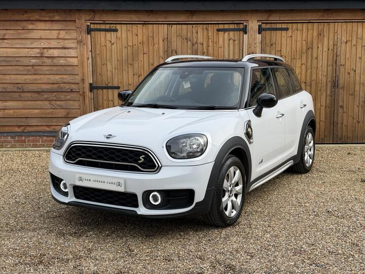 MINI COUNTRYMAN 1.5 10kWh Cooper SE Classic Auto ALL4 Euro 6 (s/s) 5dr
