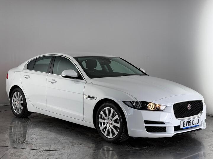 Jaguar XE 2.0i SE Auto Euro 6 (s/s) 4dr