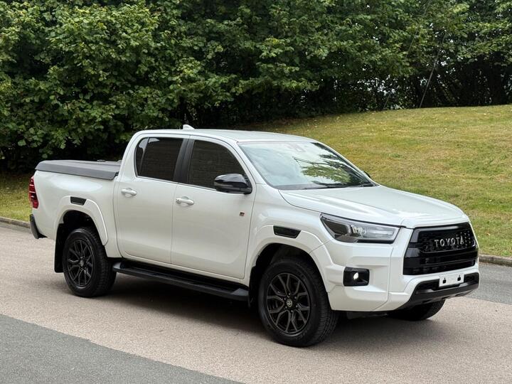 Toyota Hilux 2.4 D-4D GR SPORT Pickup Double Cab Auto