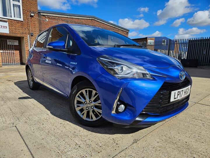 Toyota Yaris 1.5 VVT-h Excel E-CVT Euro 6 (s/s) 5dr (15in Alloy)