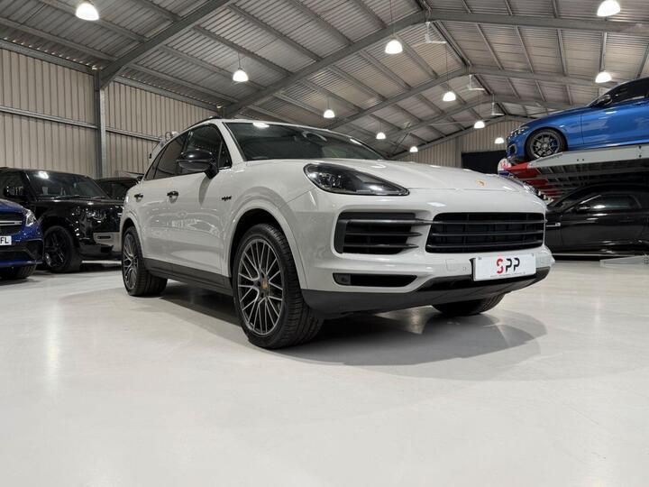 Porsche CAYENNE 3.0 V6 E-Hybrid 14.1kWh TiptronicS 4WD Euro 6 (s/s) 5dr (3.6kW Charger)