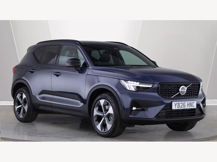 Volvo XC40 2.0 B3 MHEV Plus Dark DCT Auto Euro 6 (s/s) 5dr