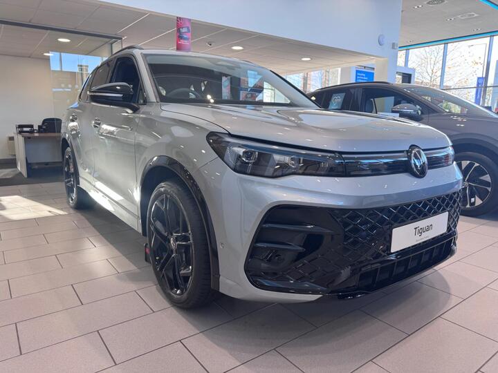 Volkswagen Tiguan 1.5 ETSI MHEV R-Line DSG Euro 6 (s/s) 5dr