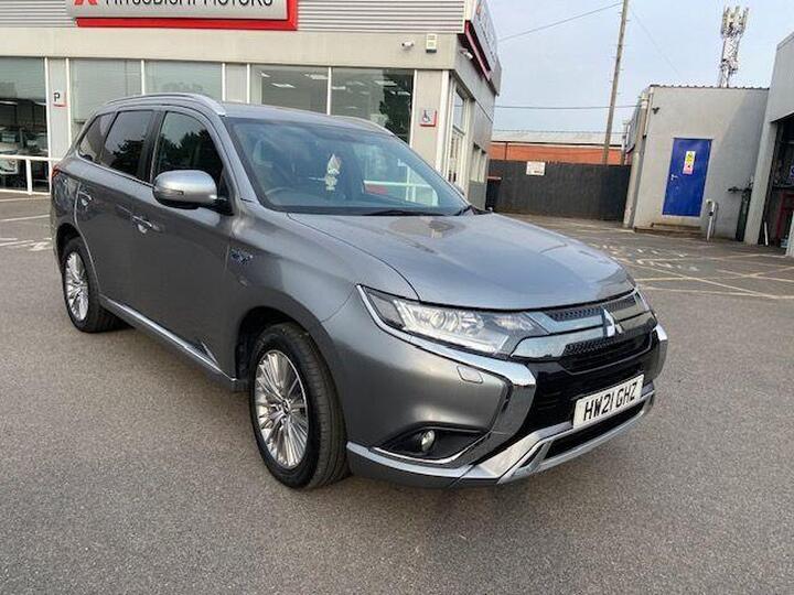 Mitsubishi Outlander 2.4h TwinMotor 13.8kWh Dynamic CVT 4WD Euro 6 (s/s) 5dr