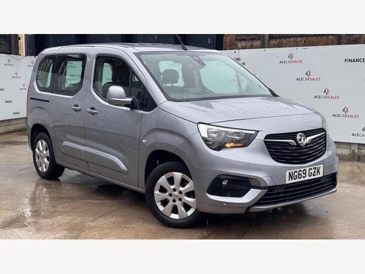 Vauxhall Combo Life 1.2 Turbo Energy Euro 6 (s/s) 5dr Vauxhall Combo Life 1.2 Turbo Energy Euro 6 (s/s) 5dr
