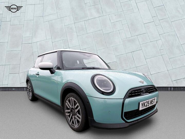 MINI Cooper 1.5C Classic Steptronic Euro 6 (s/s) 3dr
