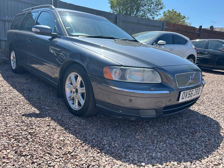 Volvo V70 2.4 D5 SE 5dr