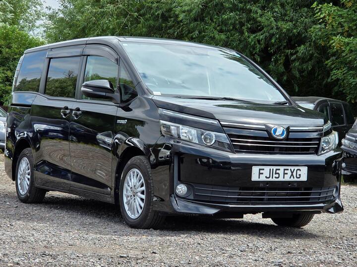 Toyota Voxy 1.8h Auto Hybrid 7 Seater MPV Ulez Free