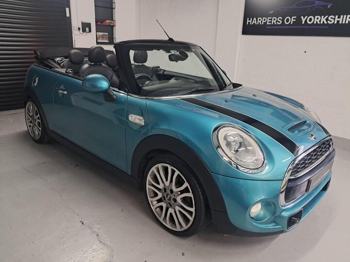 MINI Convertible 2.0 Cooper S Euro 6 (s/s) 2dr MINI Convertible 2.0 Cooper S Euro 6 (s/s) 2dr