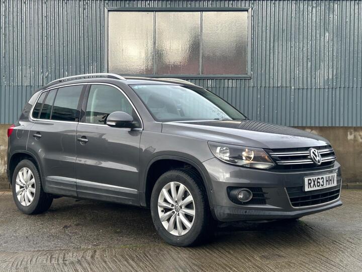 Volkswagen Tiguan 2.0 TDI BlueMotion Tech Match DSG 4WD Euro 5 (s/s) 5dr Volkswagen Tiguan 2.0 TDI BlueMotion Tech Match DSG 4WD Euro 5 (s/s) 5dr