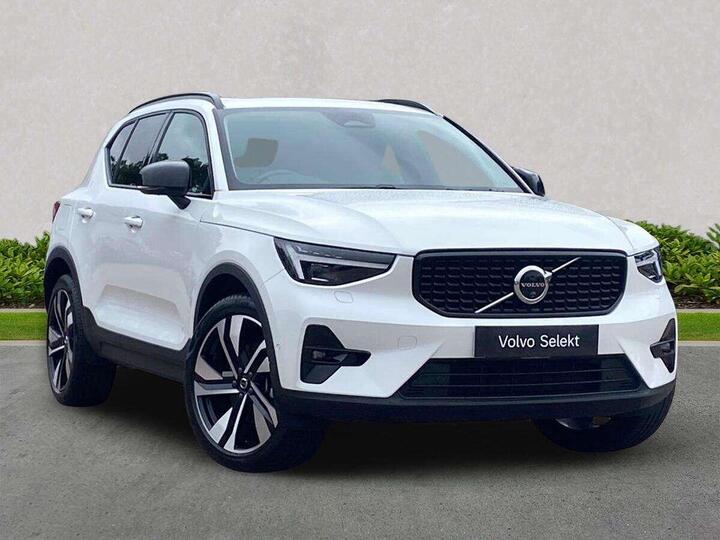 Volvo XC40 2.0 B4 MHEV Ultra Dark DCT Auto Euro 6 (s/s) 5dr