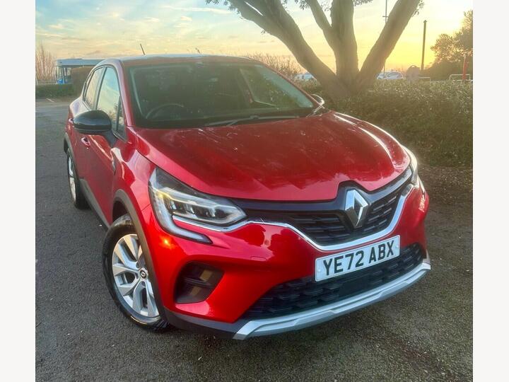 Renault CAPTUR 1.6 E-TECH Iconic Edition Auto Euro 6 (s/s) 5dr Renault CAPTUR 1.6 E-TECH Iconic Edition Auto Euro 6 (s/s) 5dr