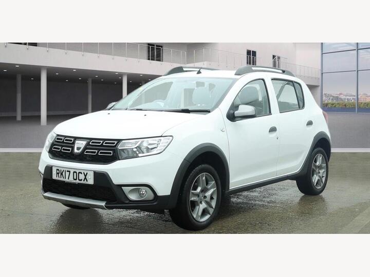 Dacia Sandero Stepway 0.9 TCe Laureate Euro 6 (s/s) 5dr Dacia Sandero Stepway 0.9 TCe Laureate Euro 6 (s/s) 5dr