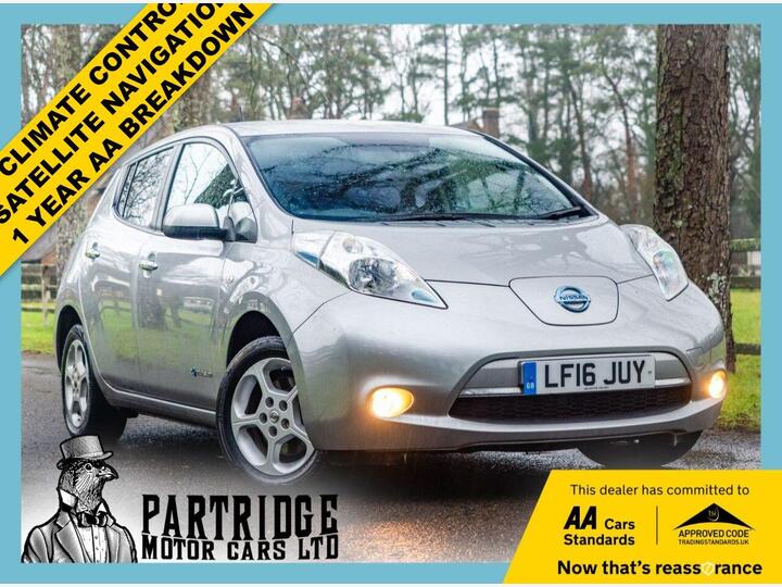 Nissan LEAF 30kWh Acenta Auto 5dr