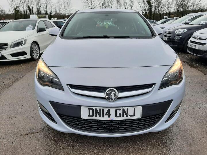 Vauxhall Astra 1.6 16v Design Euro 5 5dr