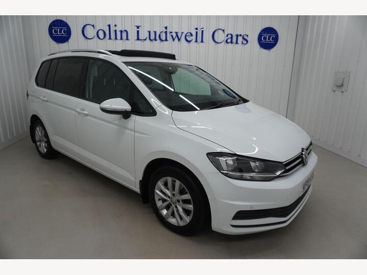 Volkswagen Touran 1.6 TDI SE Family Euro 6 (s/s) 5dr Volkswagen Touran 1.6 TDI SE Family Euro 6 (s/s) 5dr