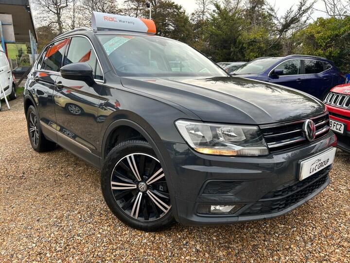 Volkswagen TIGUAN 2.0 TDI SE Navigation Euro 6 (s/s) 5dr Volkswagen TIGUAN 2.0 TDI SE Navigation Euro 6 (s/s) 5dr