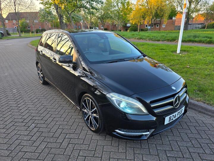 Mercedes-Benz B Class 1.8 B200 CDI Sport 7G-DCT Euro 5 (s/s) 5dr Mercedes-Benz B Class 1.8 B200 CDI Sport 7G-DCT Euro 5 (s/s) 5dr
