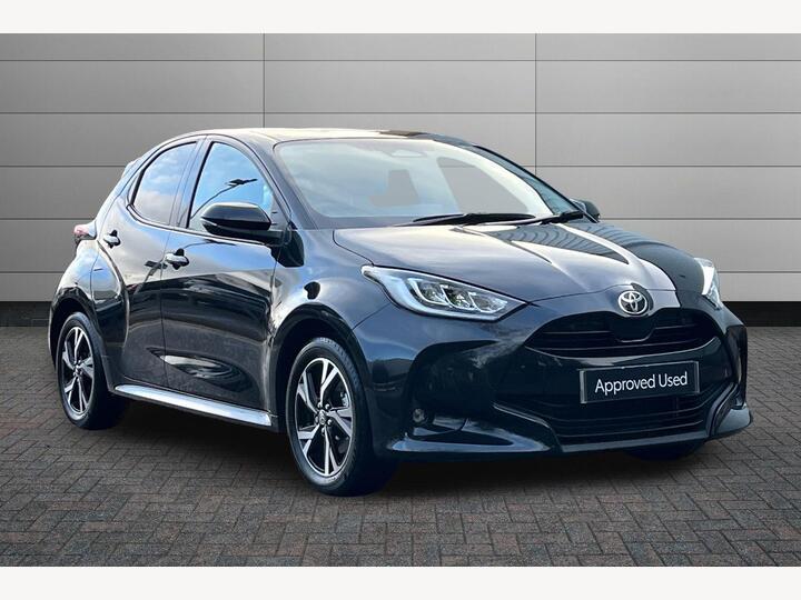 Toyota Yaris 1.5 VVT-h Design E-CVT Euro 6 (s/s) 5dr