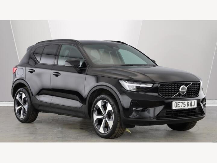 Volvo XC40 2.0 B3 MHEV Plus Dark DCT Auto Euro 6 (s/s) 5dr