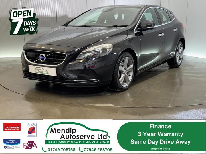 Volvo V40 1.6 T4 SE Lux Nav Hatchback 5dr Petrol Auto Euro 5 (s/s) (180 Ps)