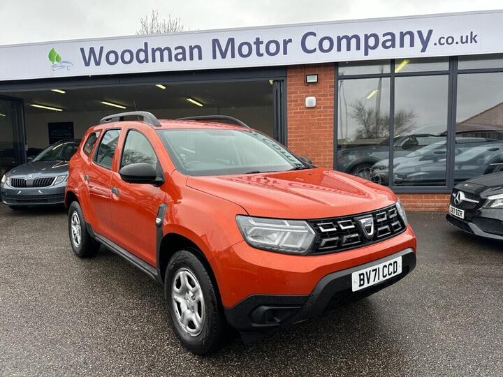 Dacia DUSTER 1.0 TCe Essential Euro 6 (s/s) 5dr Dacia DUSTER 1.0 TCe Essential Euro 6 (s/s) 5dr