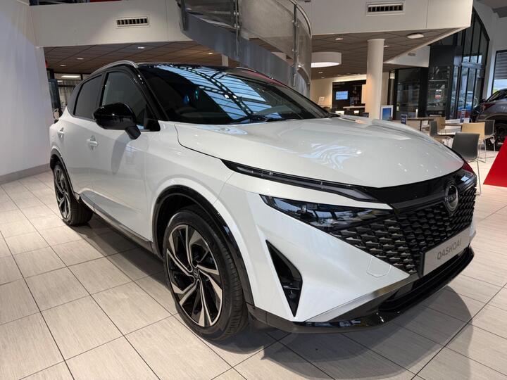 Nissan Qashqai 1.3 DIG-T MHEV Tekna+ XTRON Euro 6 (s/s) 5dr