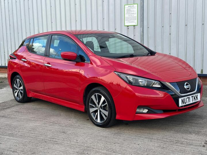 Nissan Leaf 40kWh Acenta Auto 5dr Nissan Leaf 40kWh Acenta Auto 5dr