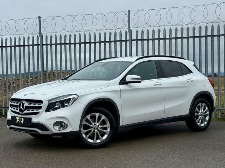 Mercedes-Benz GLA 1.6 GLA200 SE (Executive) Euro 6 (s/s) 5dr