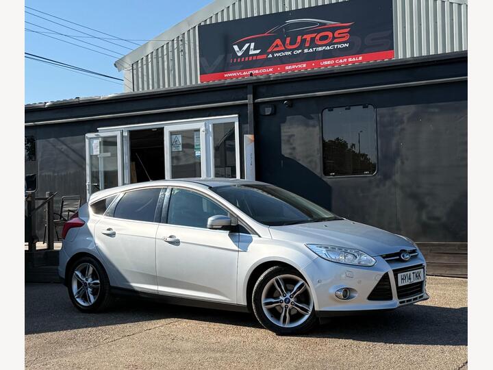 Ford Focus 1.0T EcoBoost Titanium X Euro 5 (s/s) 5dr