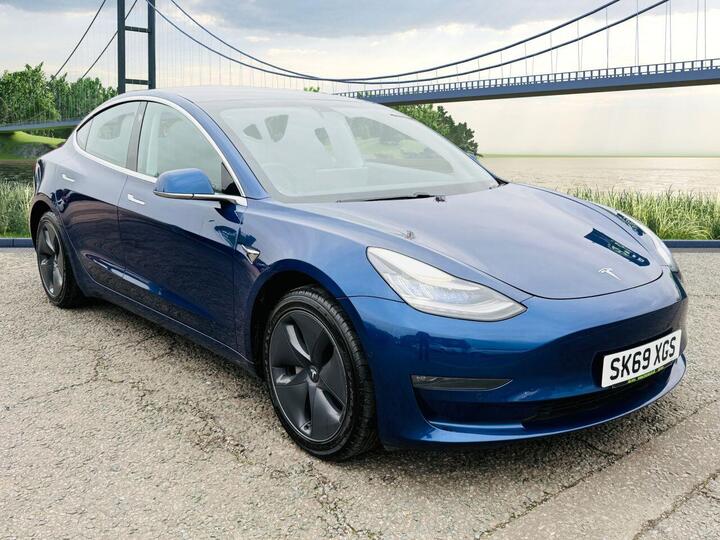 Tesla Model 3 Standard Range Plus Auto RWD 4dr