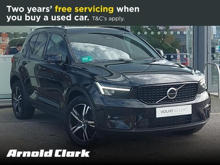 Volvo XC40 2.0 B3 MHEV Plus Dark DCT Auto Euro 6 (s/s) 5dr