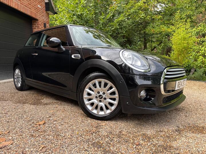 MINI Hatch 1.5 Cooper Auto Euro 6 (s/s) 3dr