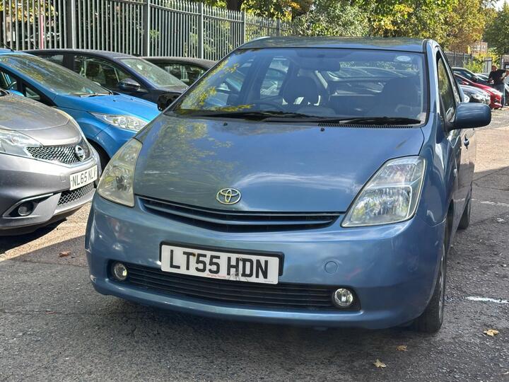 Toyota Prius 1.5 T Spirit CVT 5dr