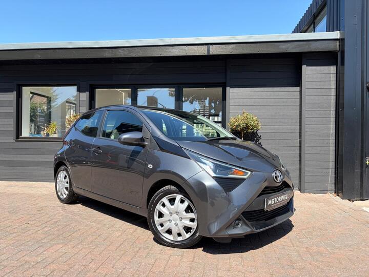 Toyota AYGO 1.0 VVT-i X-play Euro 6 (s/s) 5dr