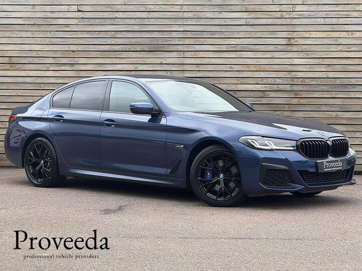 BMW 5 Series 2.0 530e 12kWh M Sport Steptronic Euro 6 (s/s) 4dr BMW 5 Series 2.0 530e 12kWh M Sport Steptronic Euro 6 (s/s) 4dr