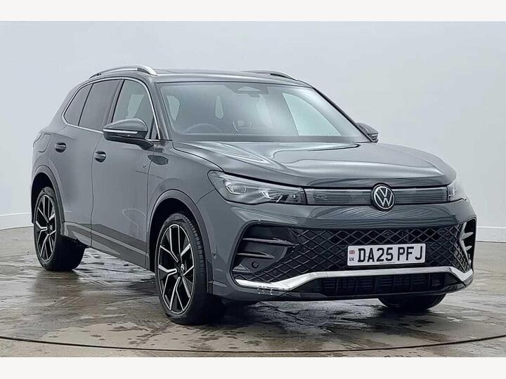 Volkswagen Tiguan 2.0 TDI R-Line DSG Euro 6 (s/s) 5dr