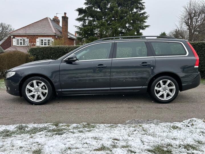 Volvo V70 2.4 D5 SE Nav Euro 5 (s/s) 5dr