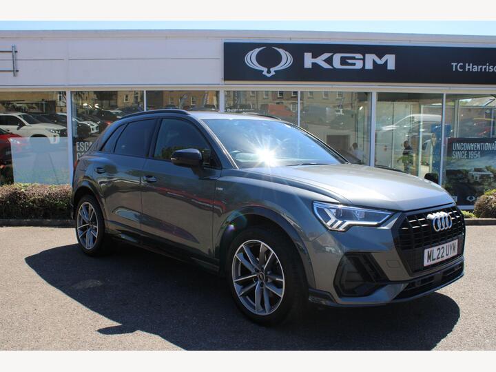 Audi Q3 1.5 TFSI CoD 35 Black Edition S Tronic Euro 6 (s/s) 5dr