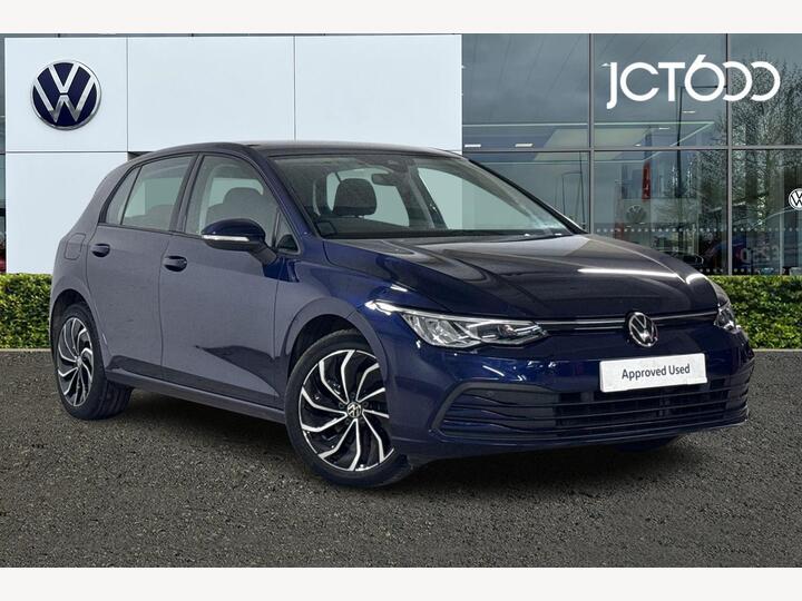 Volkswagen Golf 1.5 TSI Life Euro 6 (s/s) 5dr Volkswagen Golf 1.5 TSI Life Euro 6 (s/s) 5dr