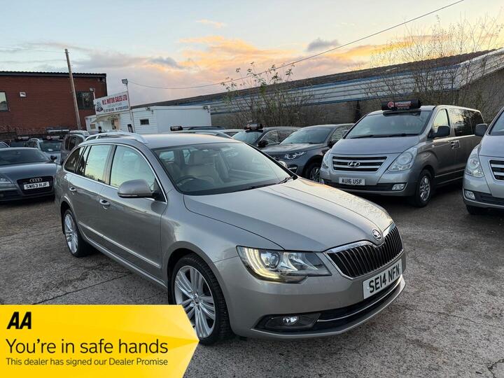 Skoda Superb 2.0 TDI Elegance DSG 4WD Euro 5 (s/s) 5dr