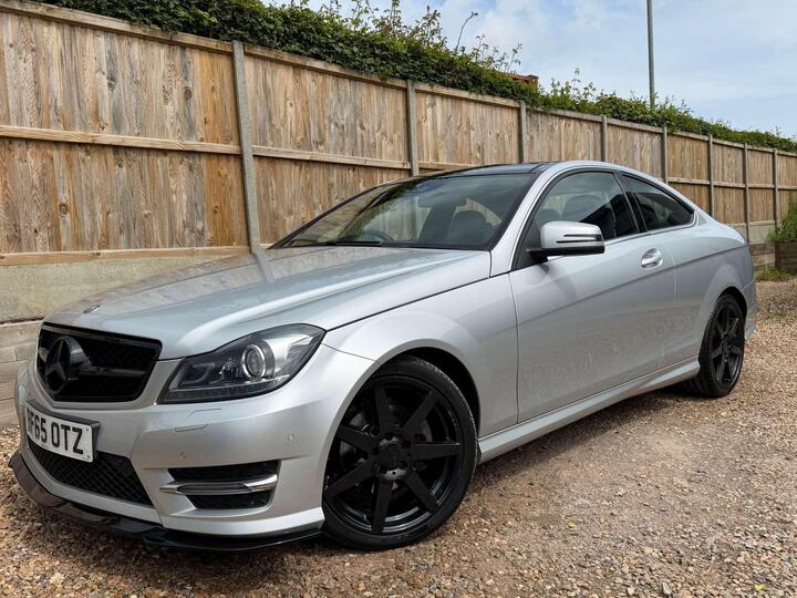Mercedes-Benz C-CLASS 2.1 C220 CDI AMG Sport Edition G-Tronic+ Euro 5 (s/s) 2dr