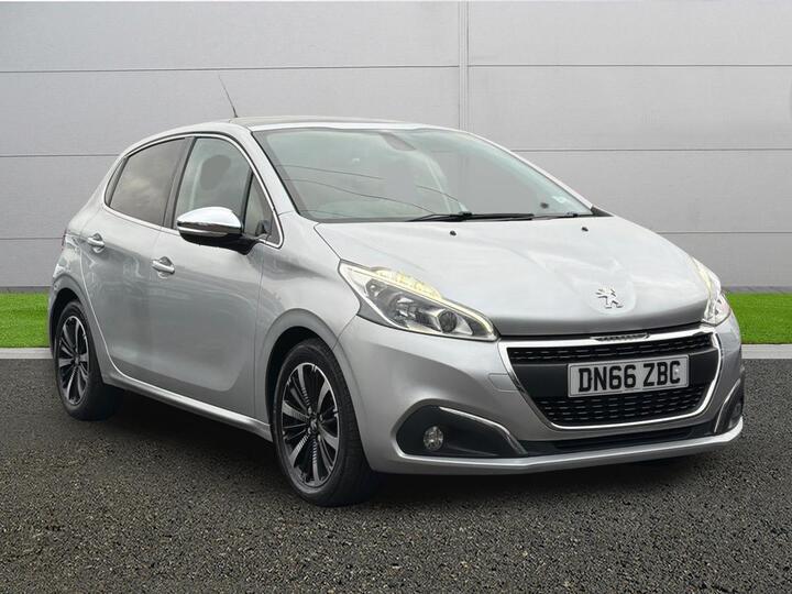 Peugeot 208 1.2 PureTech Allure Premium Euro 6 5dr
