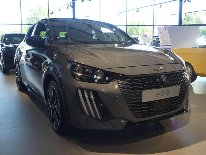 Peugeot E-208 51kWh GT Premium Auto 5dr (7.4kW Charger)