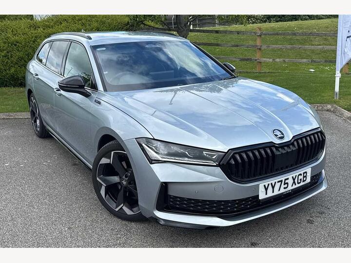 Skoda Superb 2.0 TDI SportLine DSG Euro 6 (s/s) 5dr Skoda Superb 2.0 TDI SportLine DSG Euro 6 (s/s) 5dr