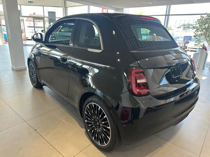 Fiat 500e C 42kWh La Prima Auto 2dr