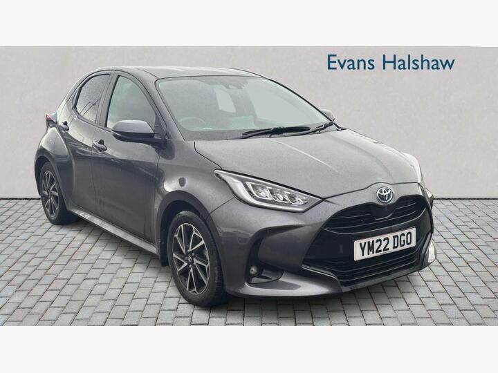 Toyota Yaris 1.5 VVT-h Design E-CVT Euro 6 (s/s) 5dr